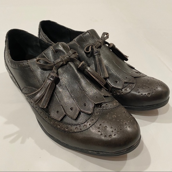 Born Shoes - BORN slip on black leather loafers